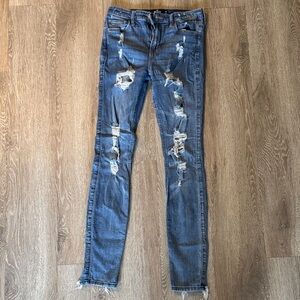 Hollister Ripped Skinny Jeans in Blue